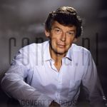 09-08-1985 Wim Kok at studio in Amsterdam.

[keywords]Posed, Half Length, Eyecontact, Politician[/keywords]